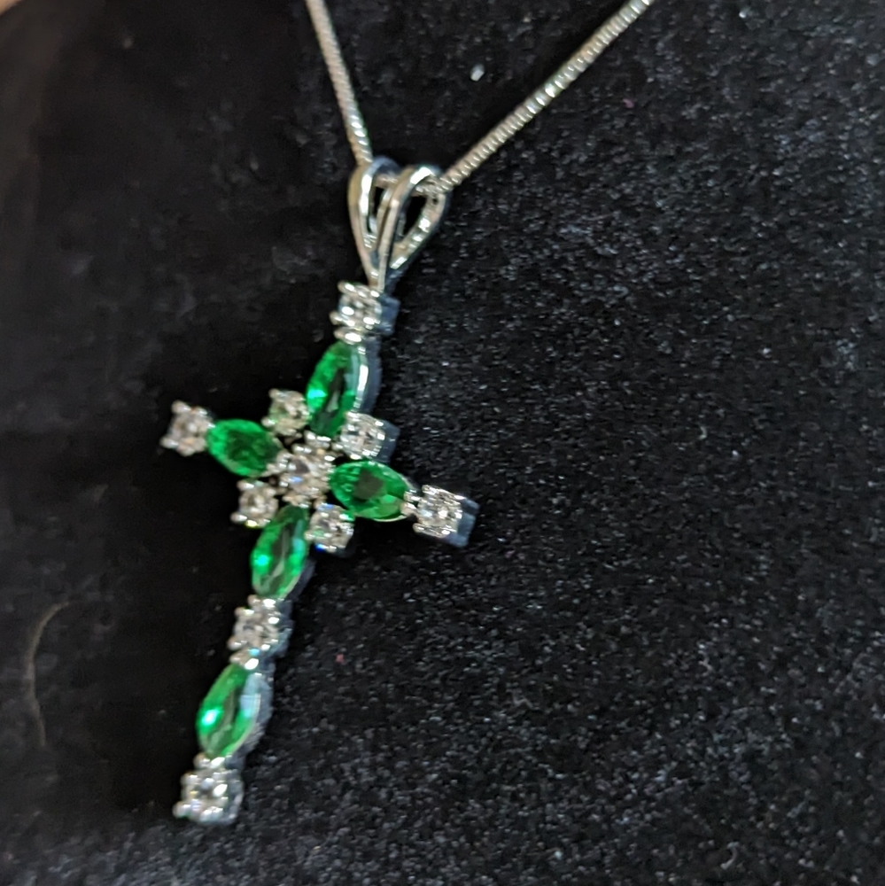 Emerald & Zircon Cross Size 20in Necklace - Picture 3 of 9